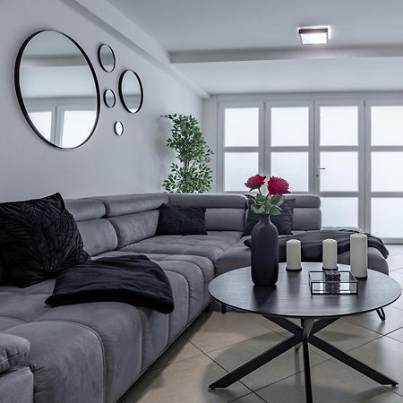 Suite Avec Jacuzzi Proche Paris & Disneyland Pontault-Combault Bagian luar foto