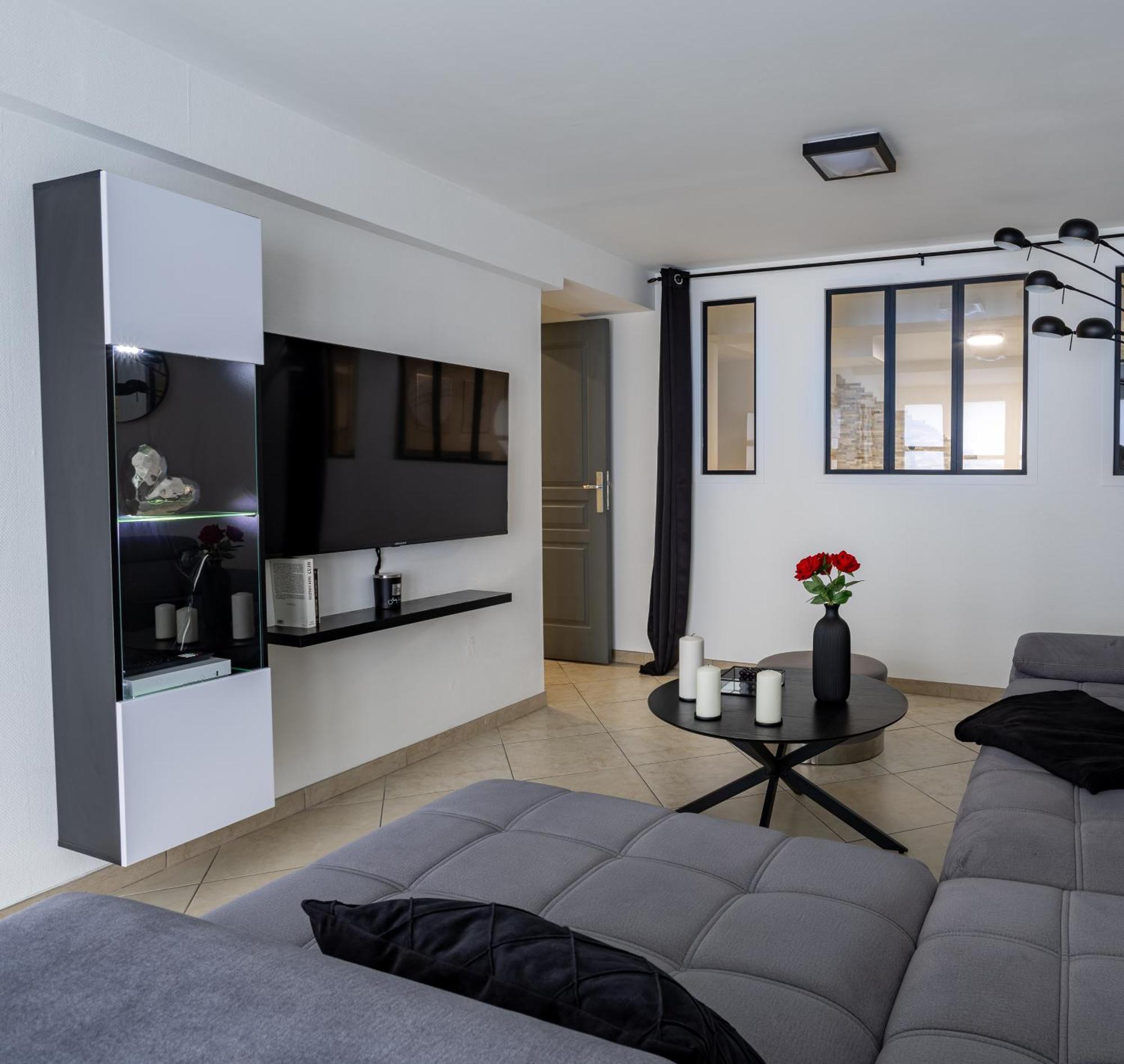 Suite Avec Jacuzzi Proche Paris & Disneyland Pontault-Combault Bagian luar foto